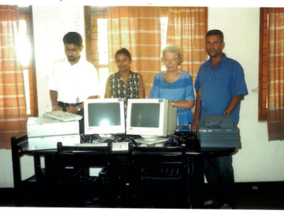 Presentation of Computers donated by Computershare